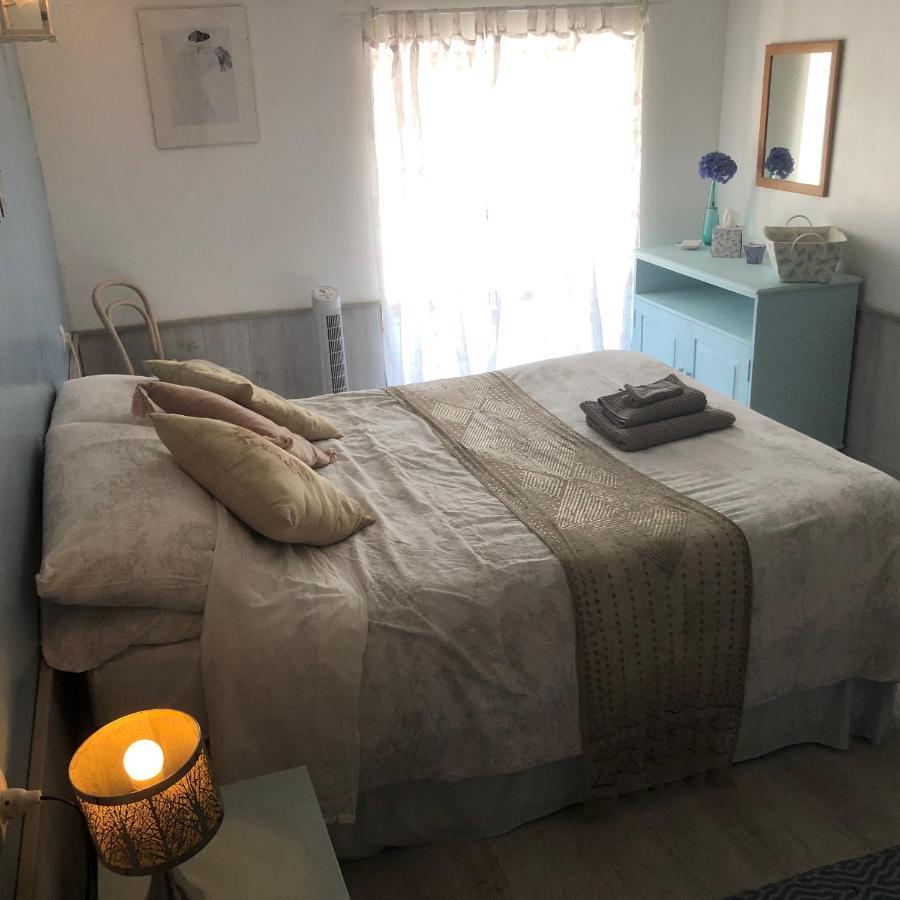 Hotel Les Landes à Saint-Pardoux-Corbier Extérieur photo